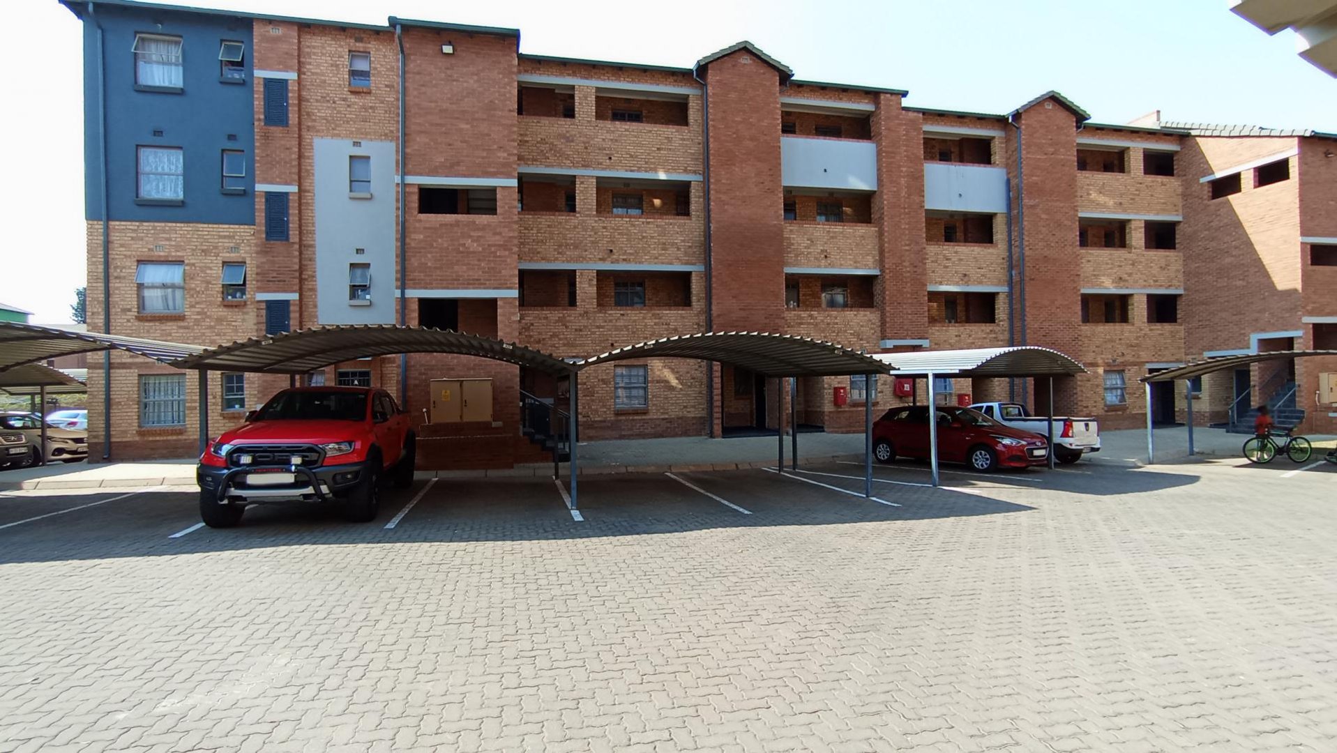 2 Bedroom Property for Sale in Monavoni Gauteng