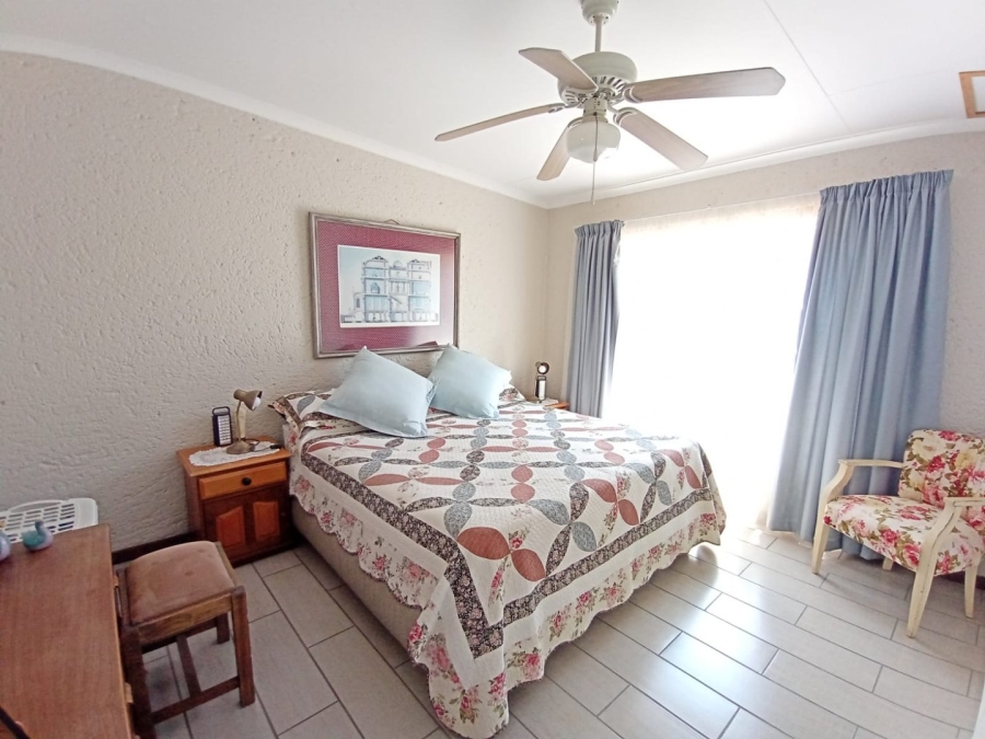 2 Bedroom Property for Sale in Paardekraal Gauteng