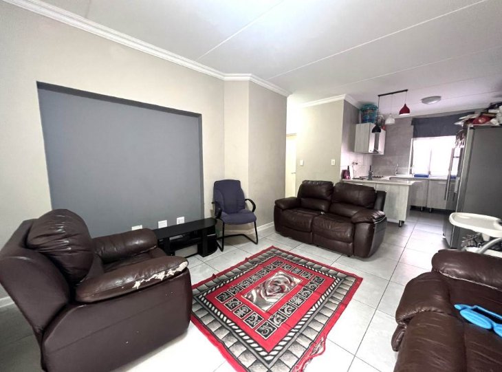 2 Bedroom Property for Sale in Broadacres Gauteng