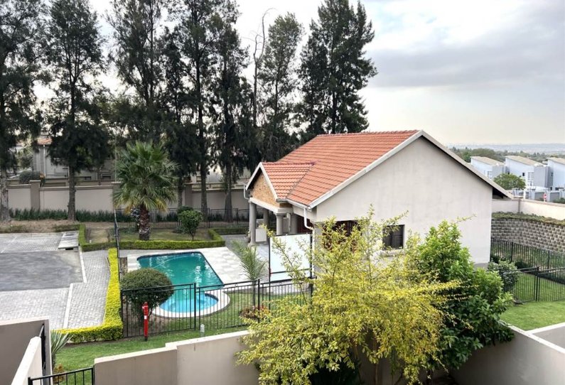 2 Bedroom Property for Sale in Broadacres Gauteng