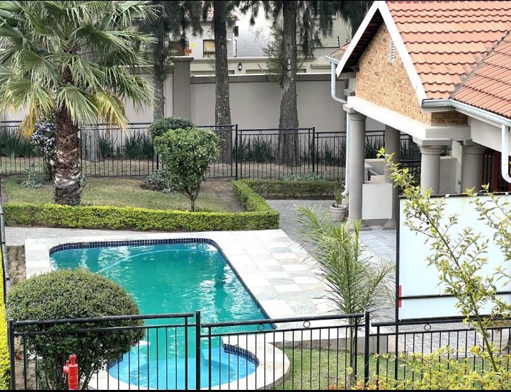 2 Bedroom Property for Sale in Broadacres Gauteng