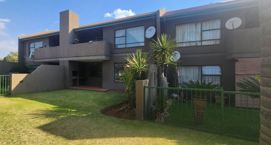 To Let 3 Bedroom Property for Rent in Wierda Park Gauteng