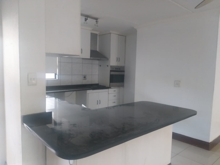 To Let 3 Bedroom Property for Rent in Bryanston Gauteng