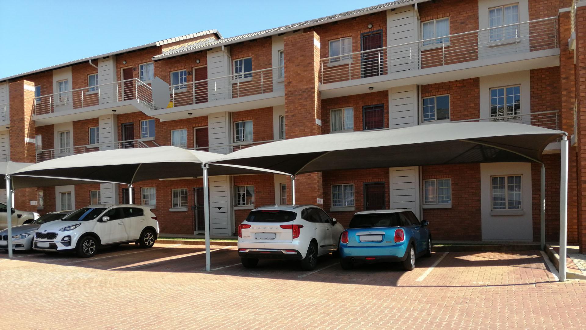 2 Bedroom Property for Sale in Monavoni Gauteng