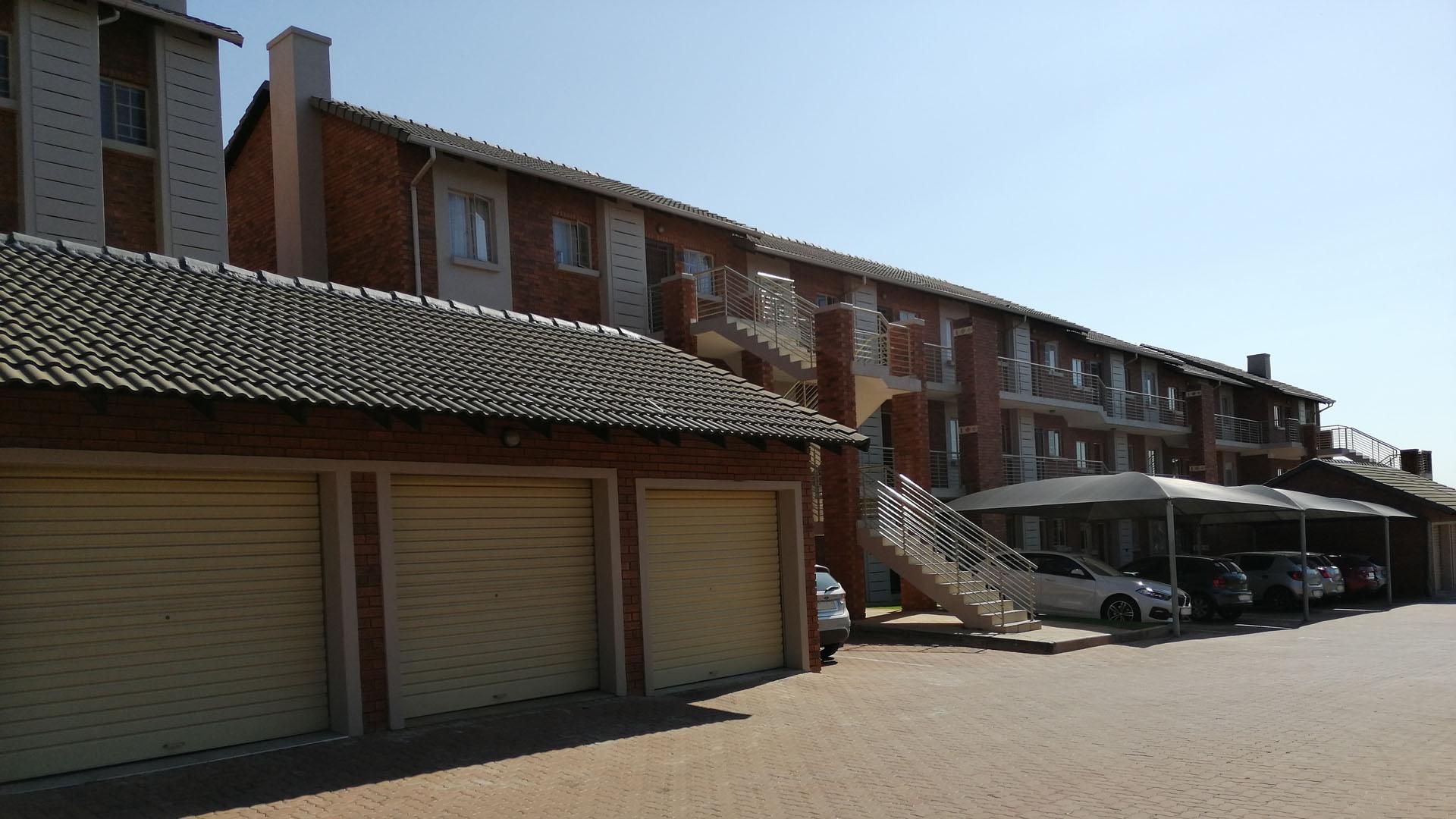 2 Bedroom Property for Sale in Monavoni Gauteng