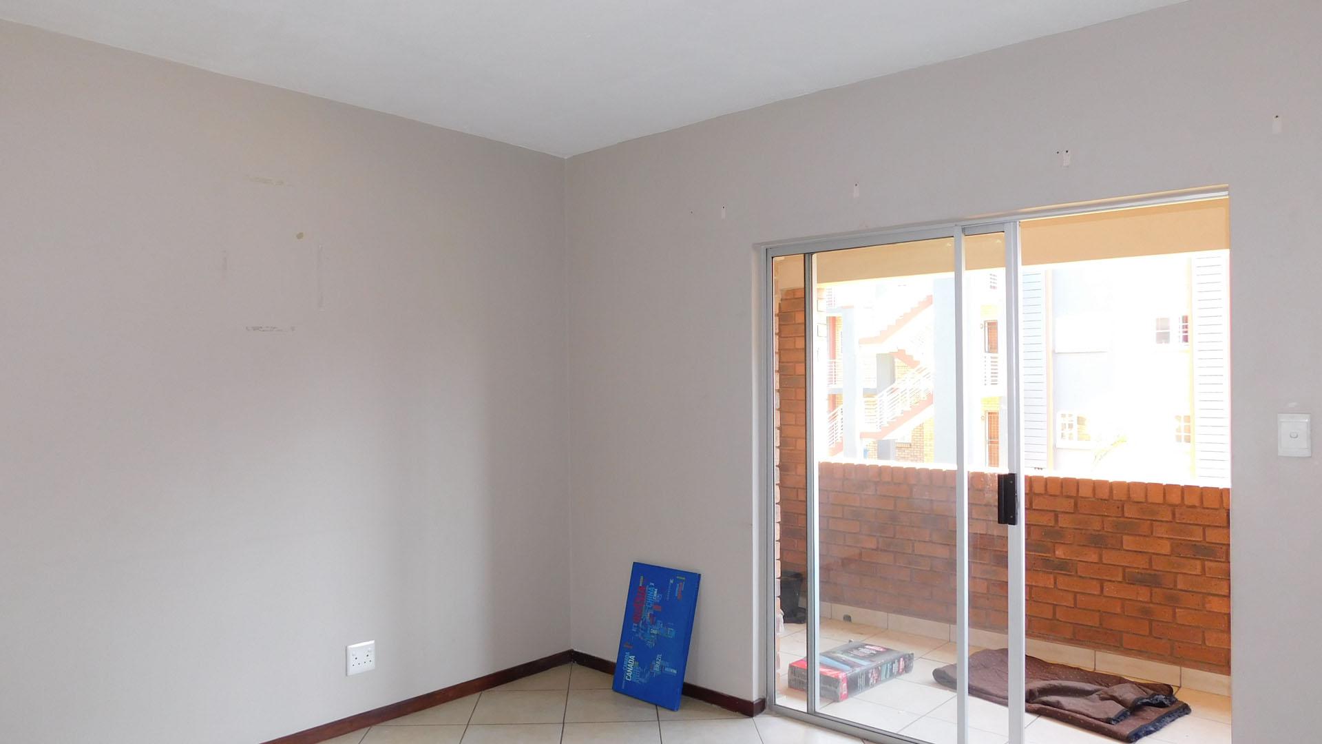 2 Bedroom Property for Sale in Monavoni Gauteng