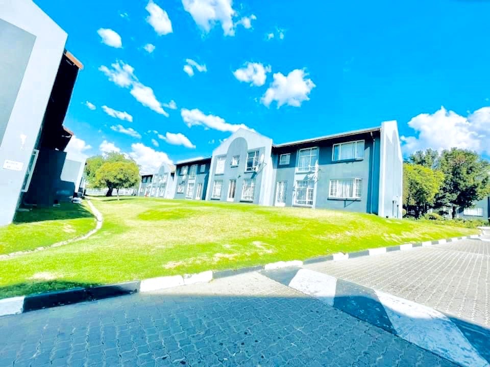 1 Bedroom Property for Sale in Lyndhurst Gauteng