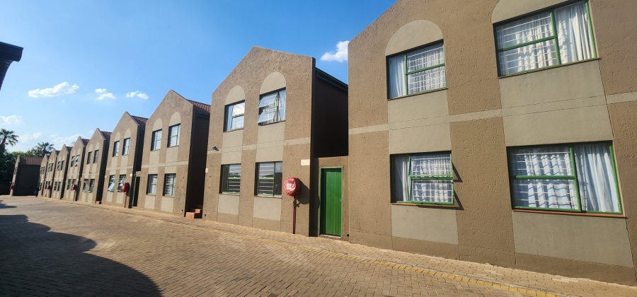 3 Bedroom Property for Sale in Wierda Park Gauteng