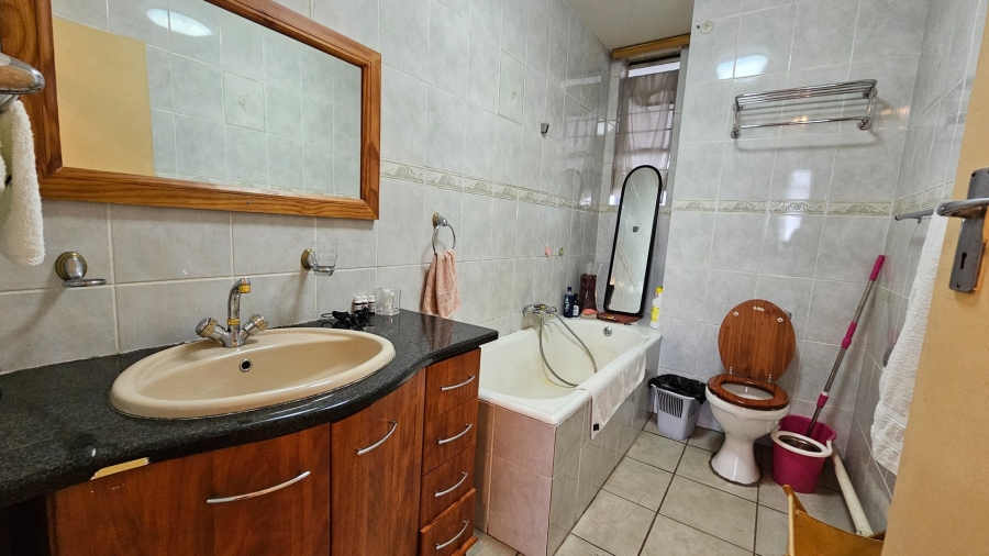 2 Bedroom Property for Sale in Bedford Gardens Gauteng