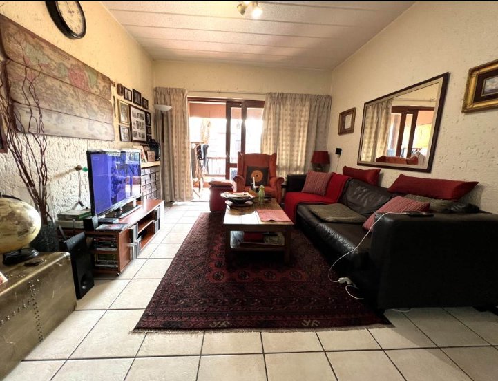 2 Bedroom Property for Sale in Magaliessig Gauteng