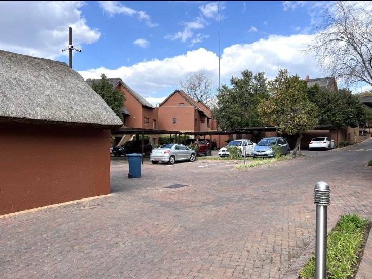 2 Bedroom Property for Sale in Magaliessig Gauteng