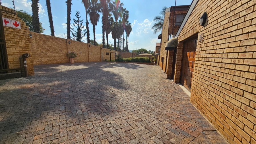 4 Bedroom Property for Sale in Bedford Gardens Gauteng