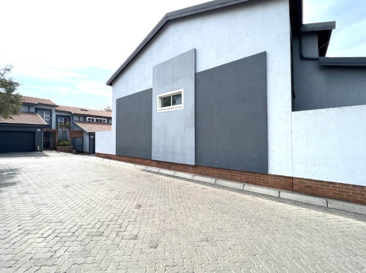 3 Bedroom Property for Sale in Rivonia Gauteng