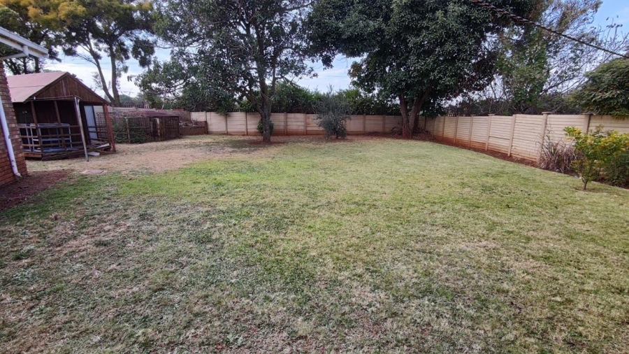 3 Bedroom Property for Sale in Laudium Ext 3 Gauteng