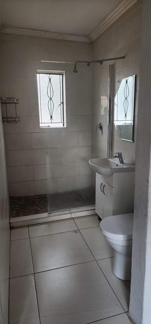 To Let 1 Bedroom Property for Rent in Noordwyk Gauteng