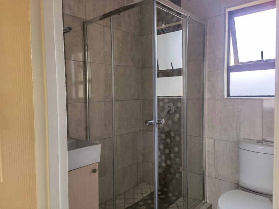 2 Bedroom Property for Sale in Sharon Park Gauteng