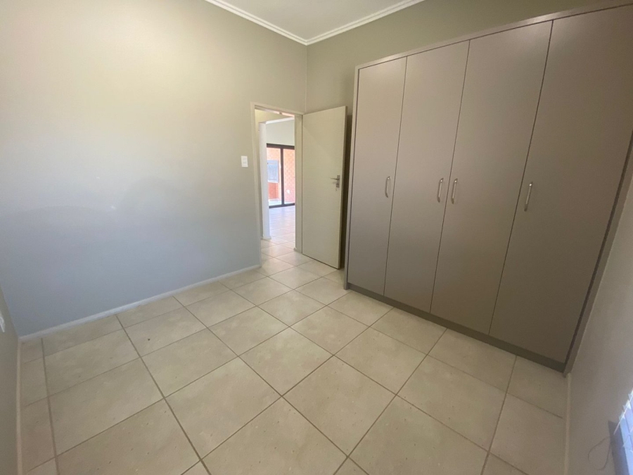 To Let 3 Bedroom Property for Rent in Vorna Valley Gauteng