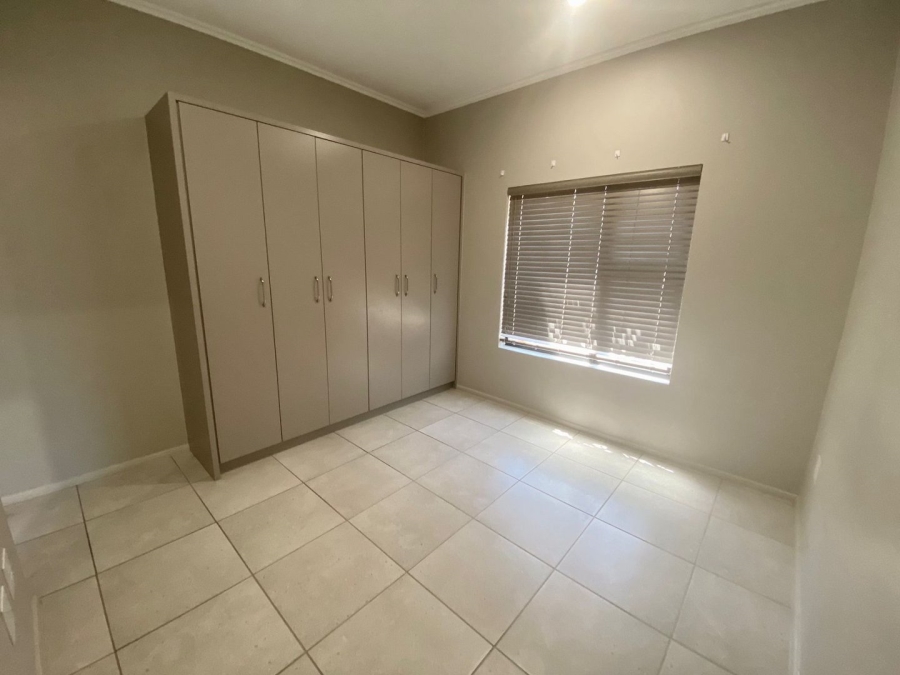 To Let 3 Bedroom Property for Rent in Vorna Valley Gauteng