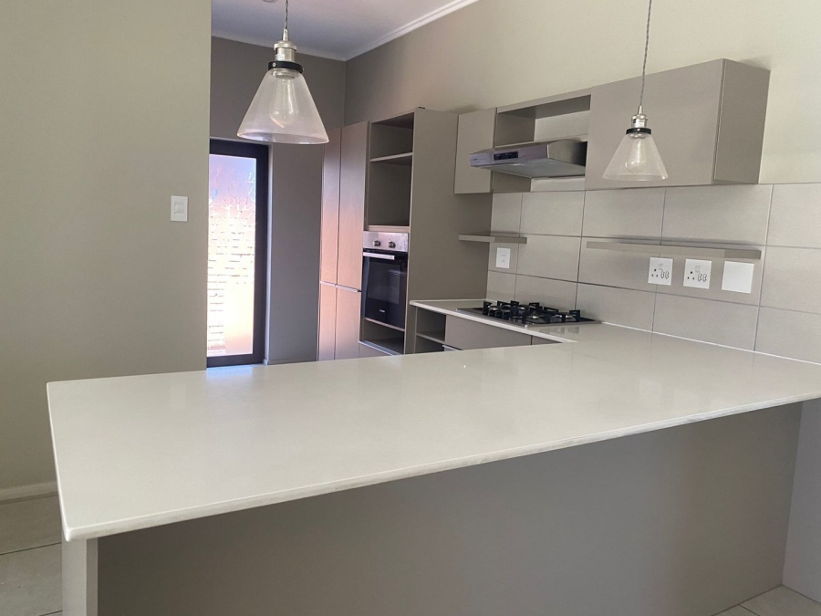 To Let 3 Bedroom Property for Rent in Vorna Valley Gauteng