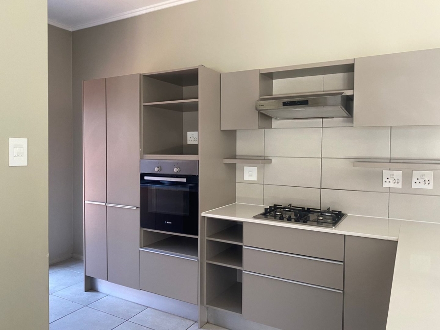 To Let 3 Bedroom Property for Rent in Vorna Valley Gauteng