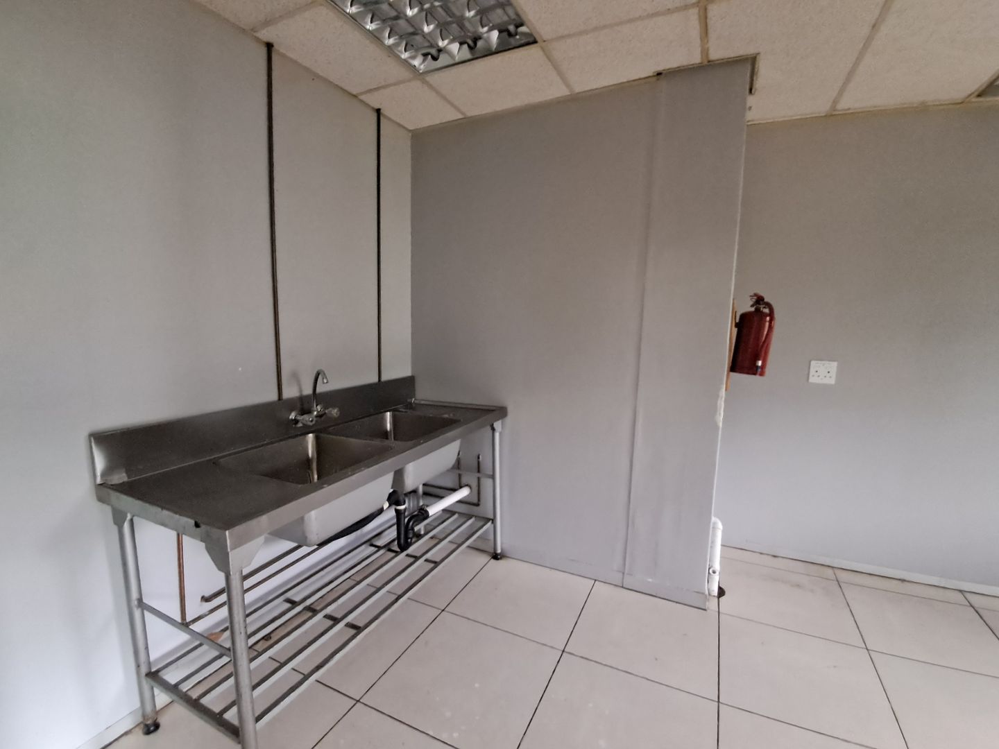 To Let commercial Property for Rent in Constantia Kloof Gauteng