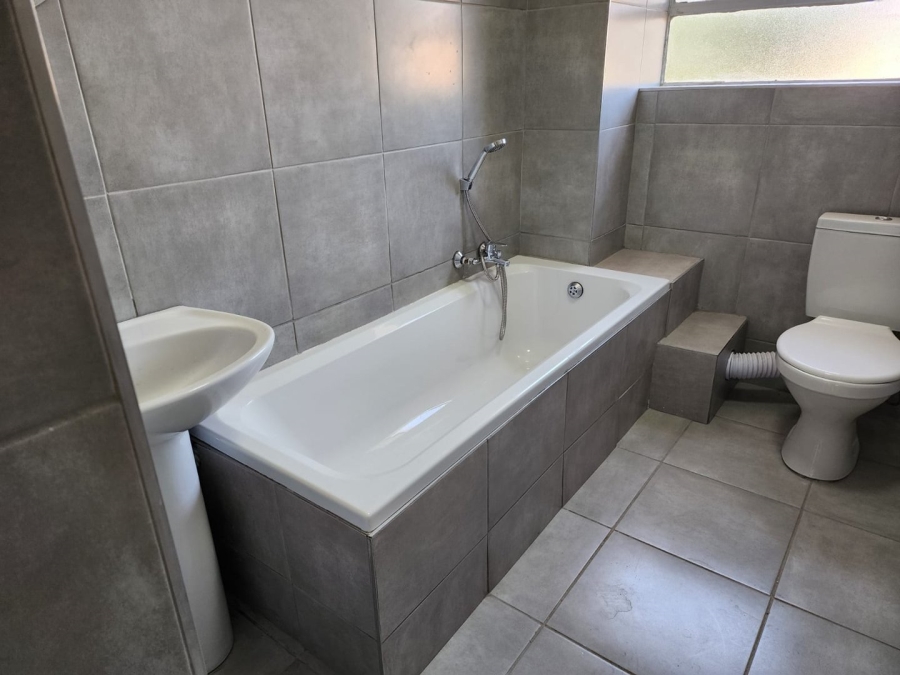 To Let 1 Bedroom Property for Rent in Marlands Gauteng