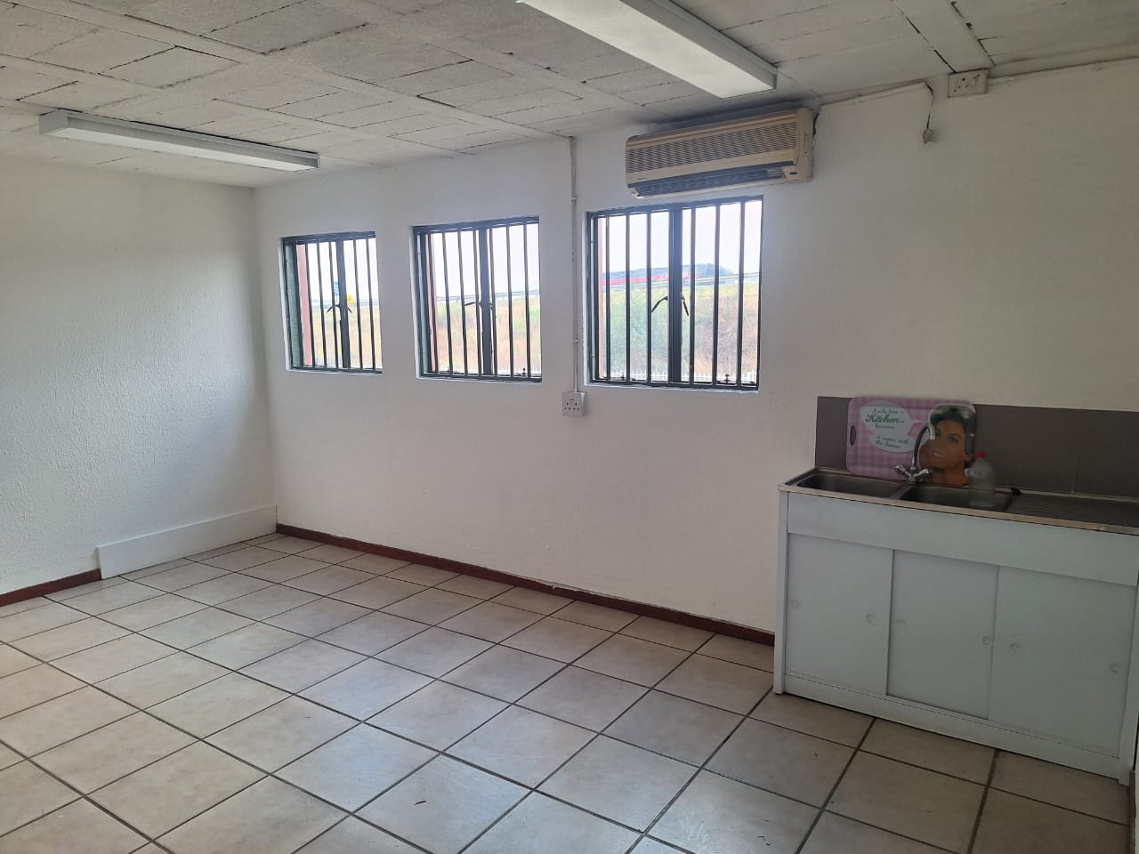 To Let commercial Property for Rent in Pomona Gauteng