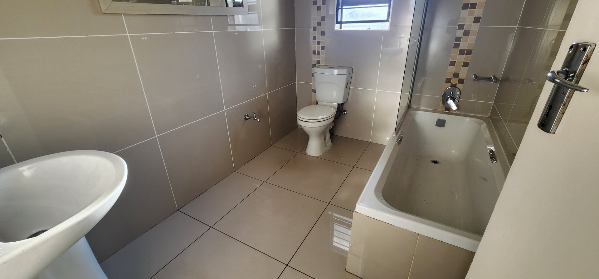 To Let 3 Bedroom Property for Rent in Erasmia Gauteng