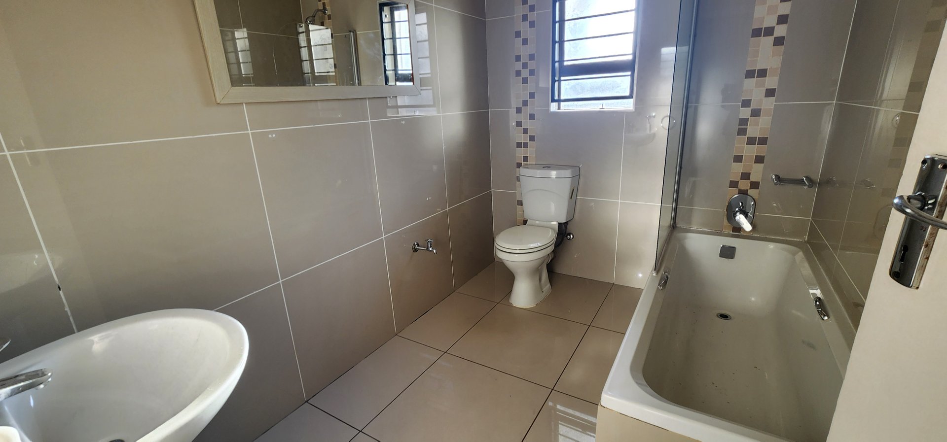 To Let 3 Bedroom Property for Rent in Erasmia Gauteng