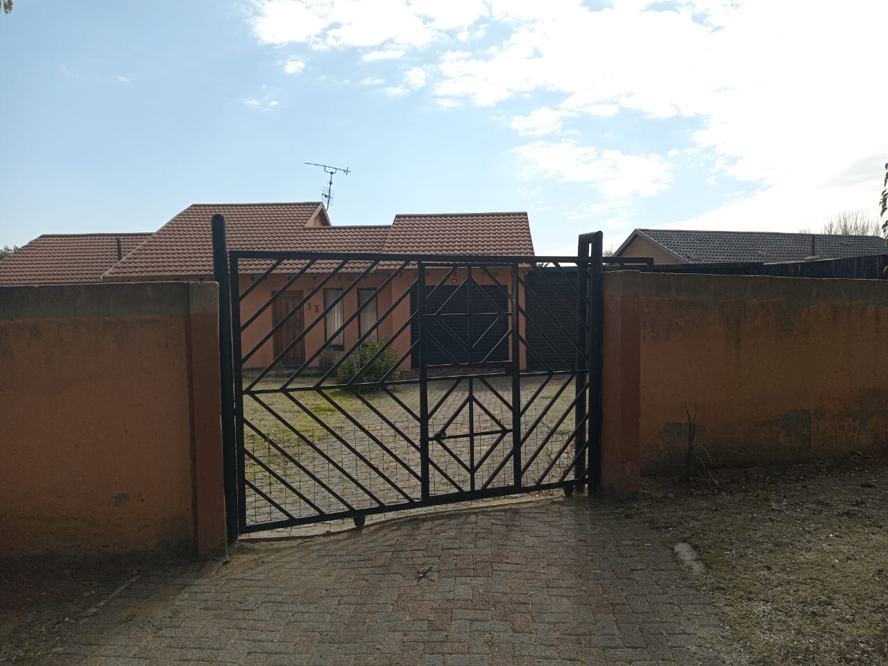 3 Bedroom Property for Sale in Klippoortje Gauteng