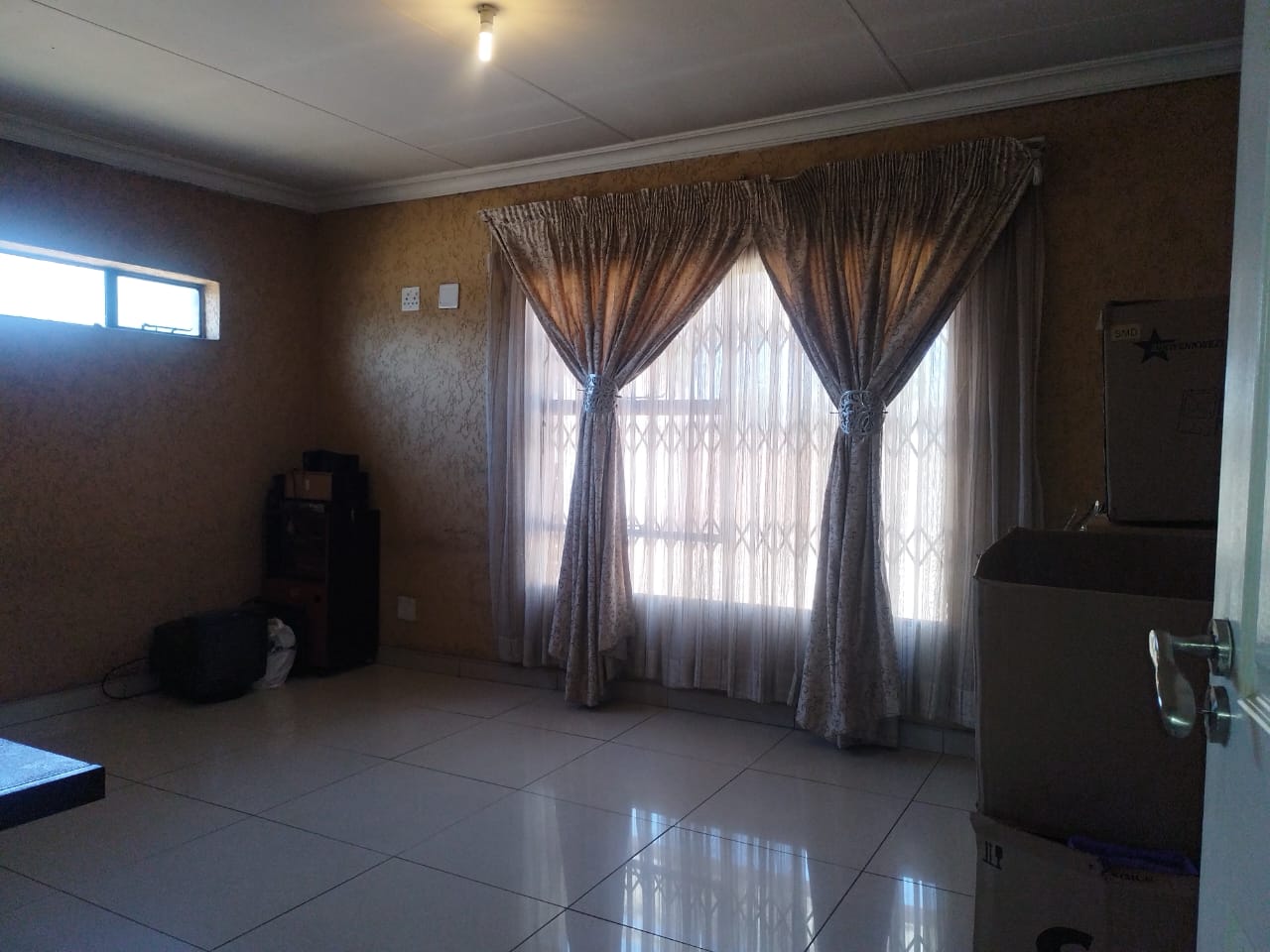 4 Bedroom Property for Sale in Klippoortje Gauteng