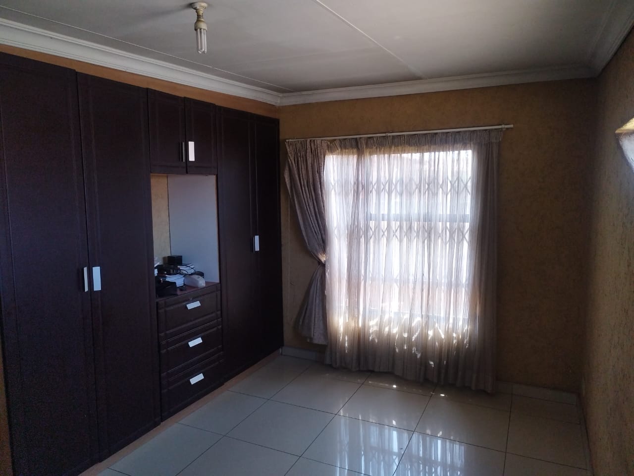 4 Bedroom Property for Sale in Klippoortje Gauteng