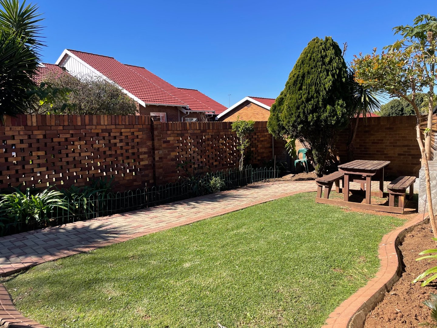 3 Bedroom Property for Sale in Barvallen Gauteng