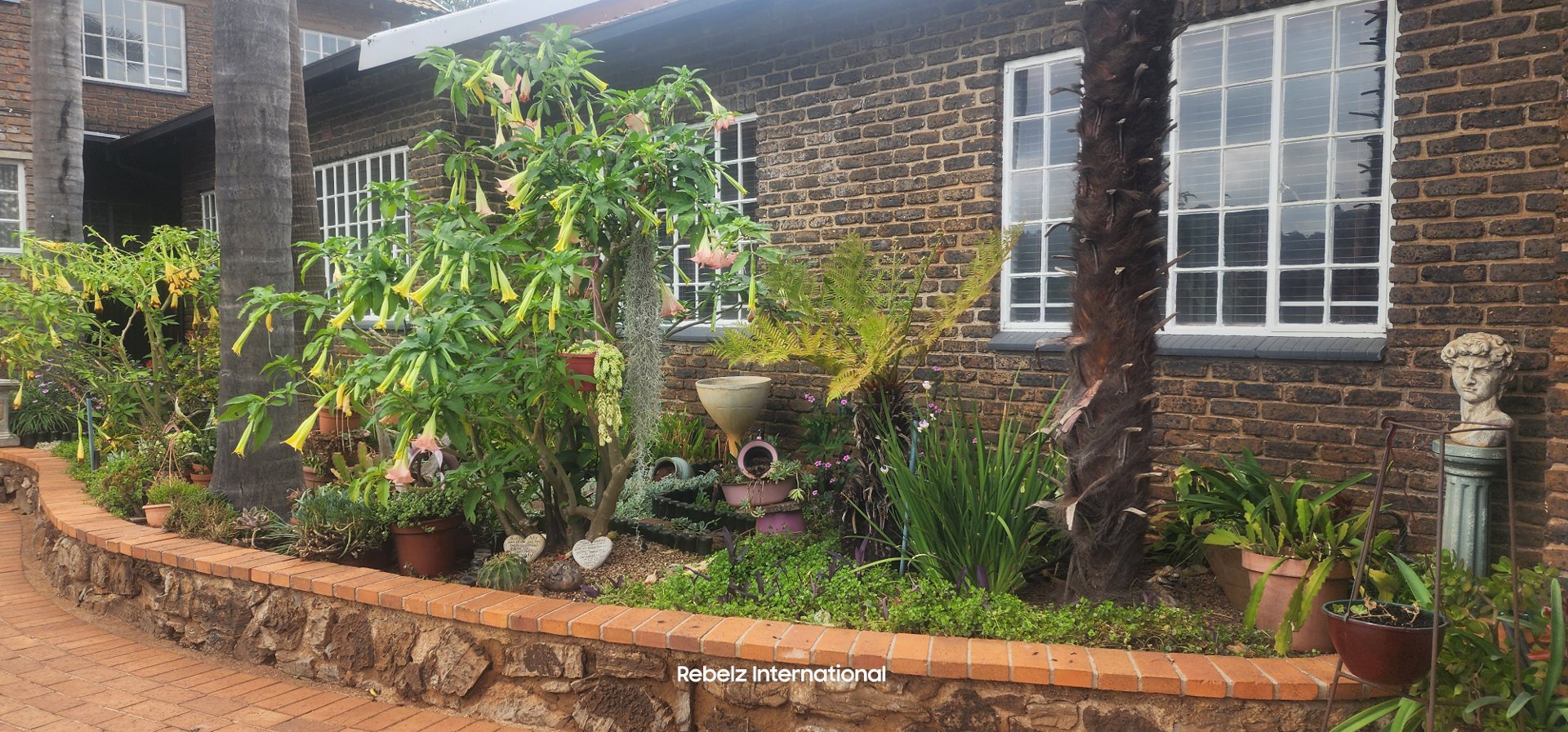 8 Bedroom Property for Sale in Wilro Park Gauteng