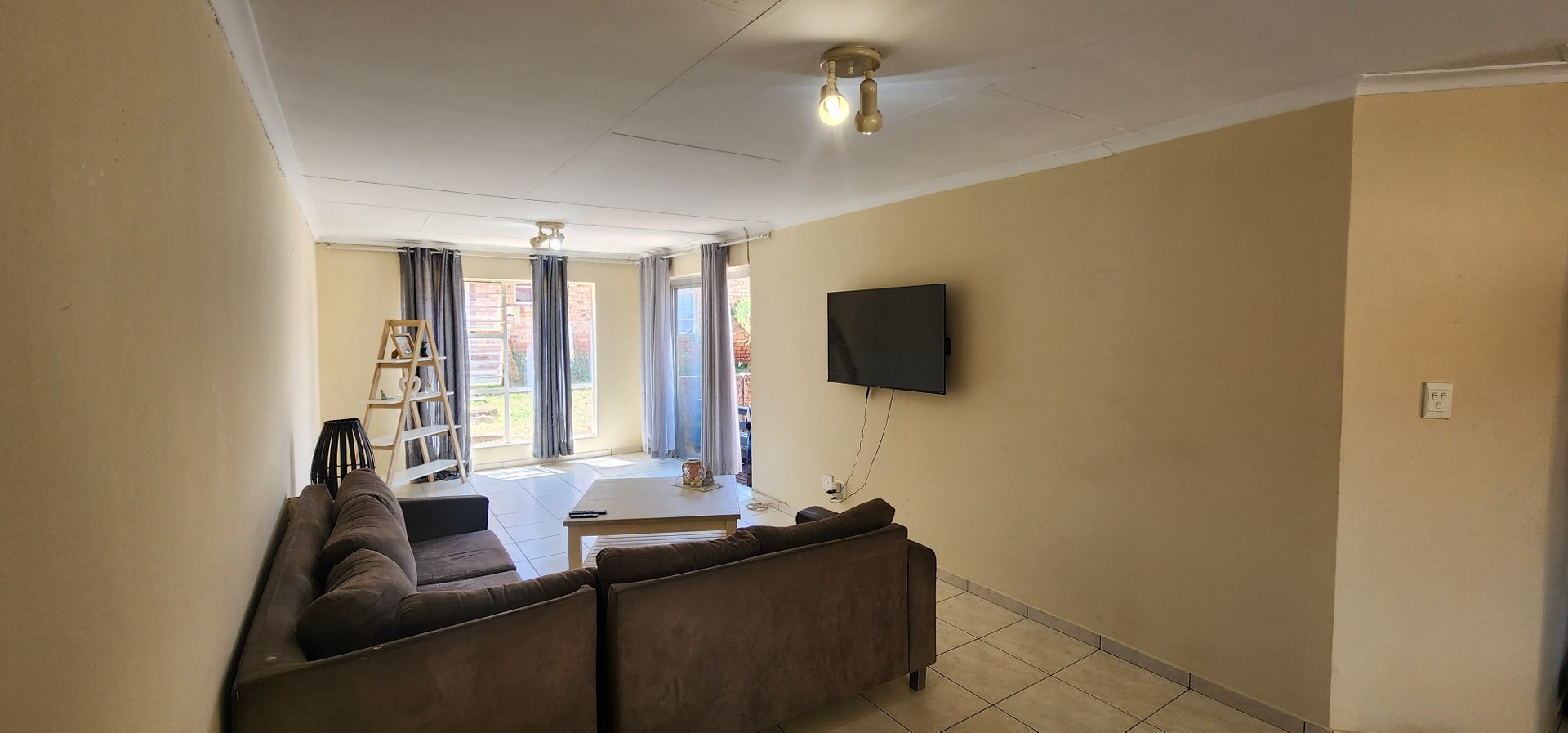 2 Bedroom Property for Sale in Liefde en Vrede Gauteng