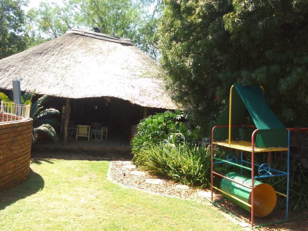 7 Bedroom Property for Sale in Meyerspark Gauteng