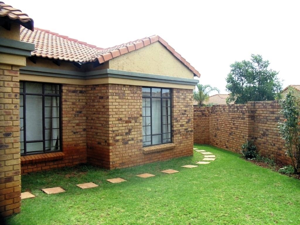 To Let 3 Bedroom Property for Rent in Equestria Gauteng