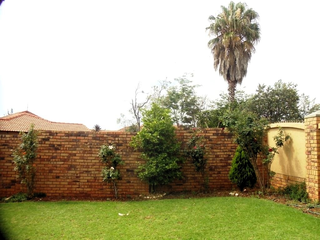 To Let 3 Bedroom Property for Rent in Equestria Gauteng