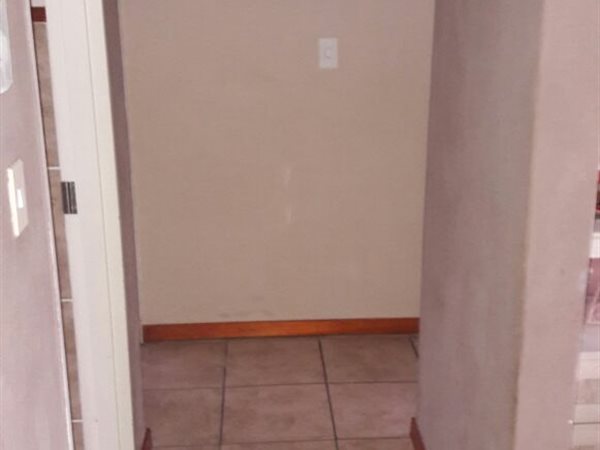 To Let 2 Bedroom Property for Rent in Broadacres Gauteng