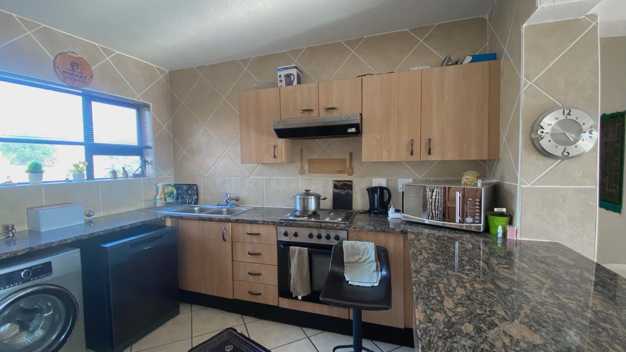 To Let 2 Bedroom Property for Rent in Mulbarton Gauteng