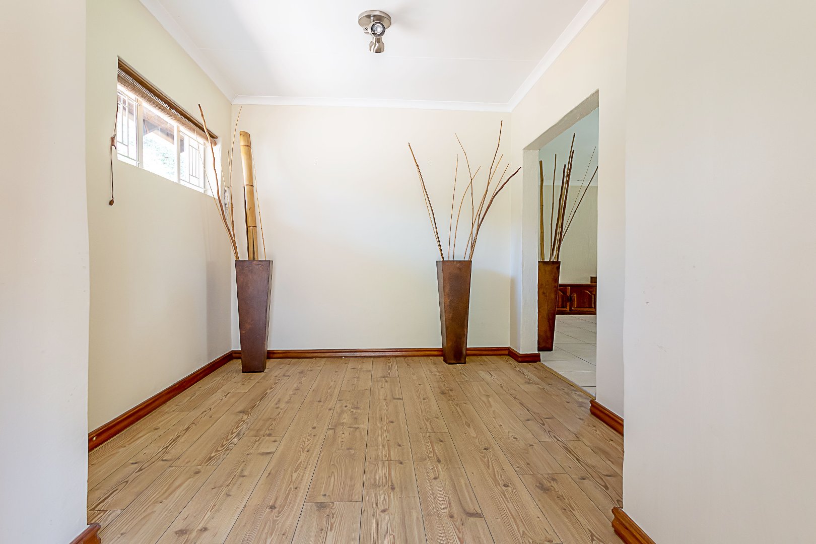 To Let 4 Bedroom Property for Rent in Magaliessig Gauteng