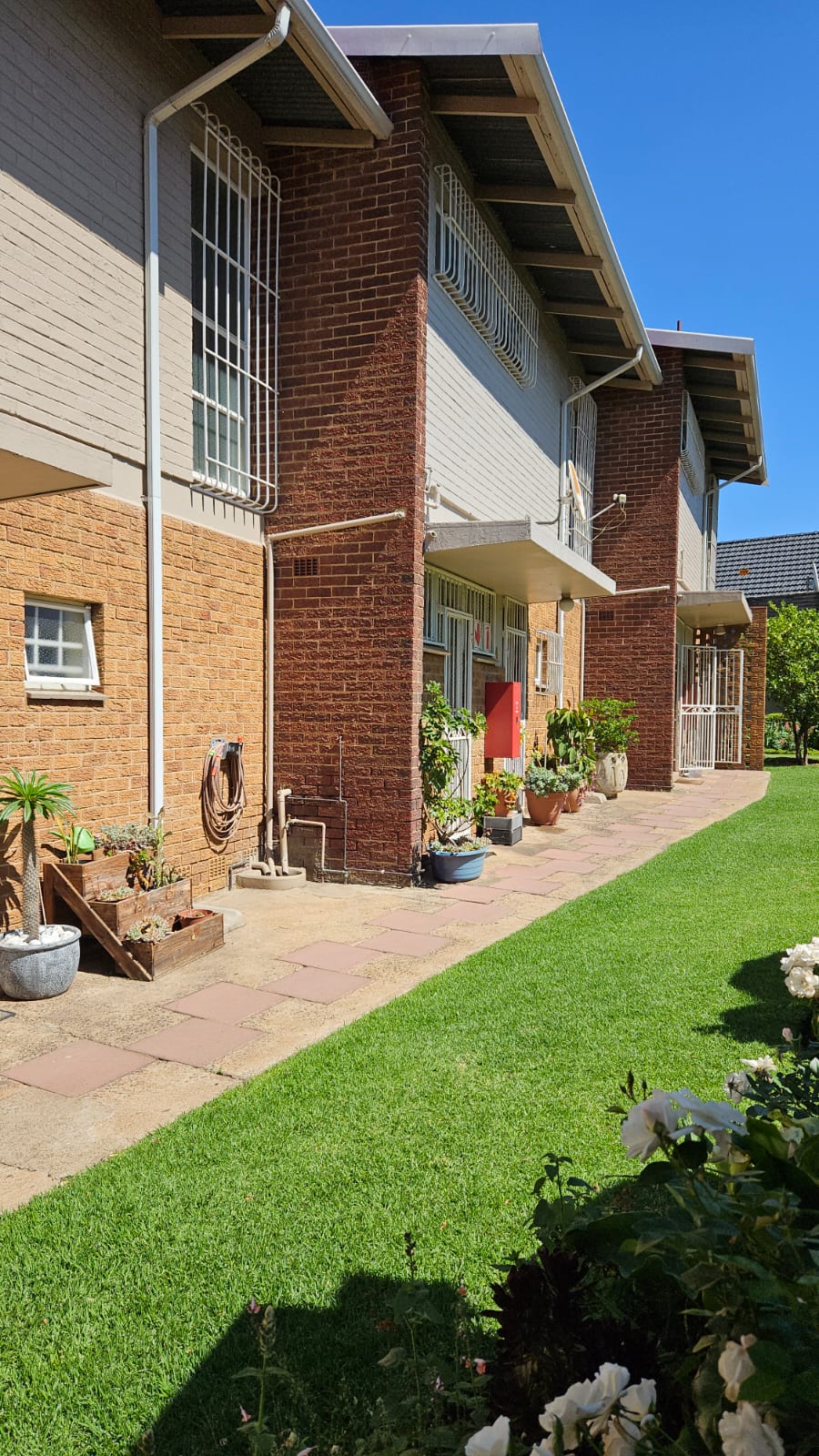 2 Bedroom Property for Sale in Creston Hill Gauteng