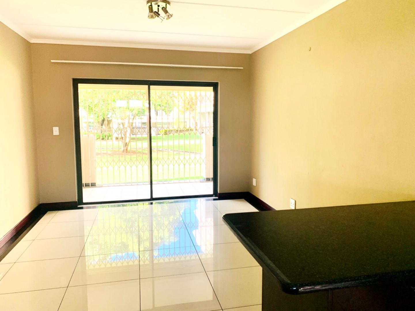 1 Bedroom Property for Sale in Noordwyk Gauteng