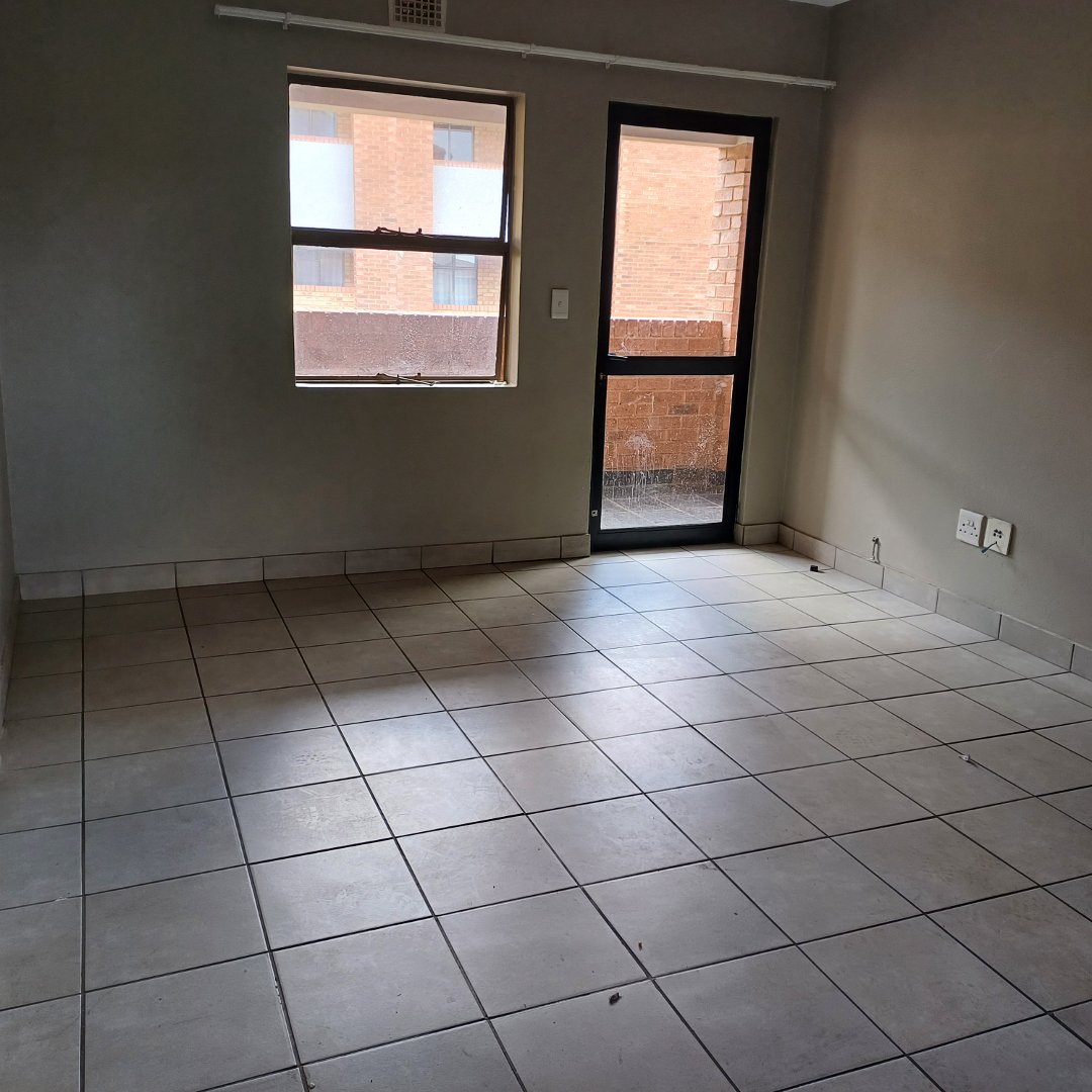 2 Bedroom Property for Sale in Heuweloord Gauteng