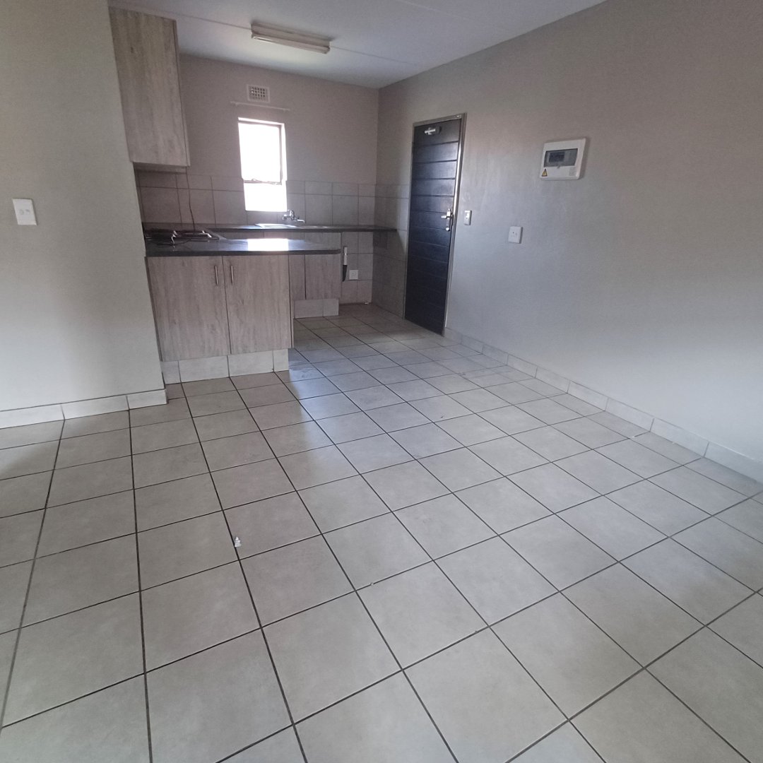 2 Bedroom Property for Sale in Heuweloord Gauteng