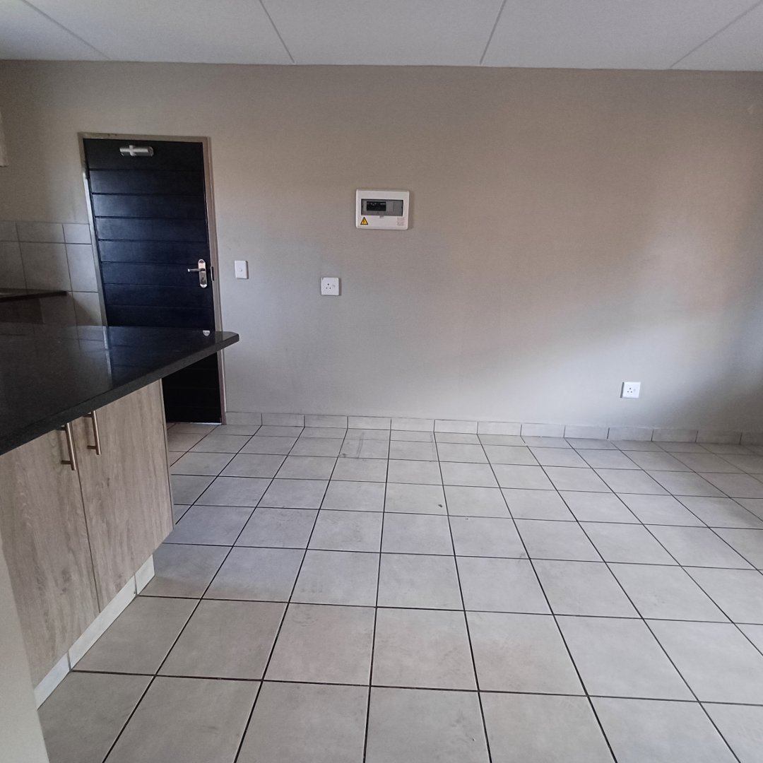 2 Bedroom Property for Sale in Heuweloord Gauteng