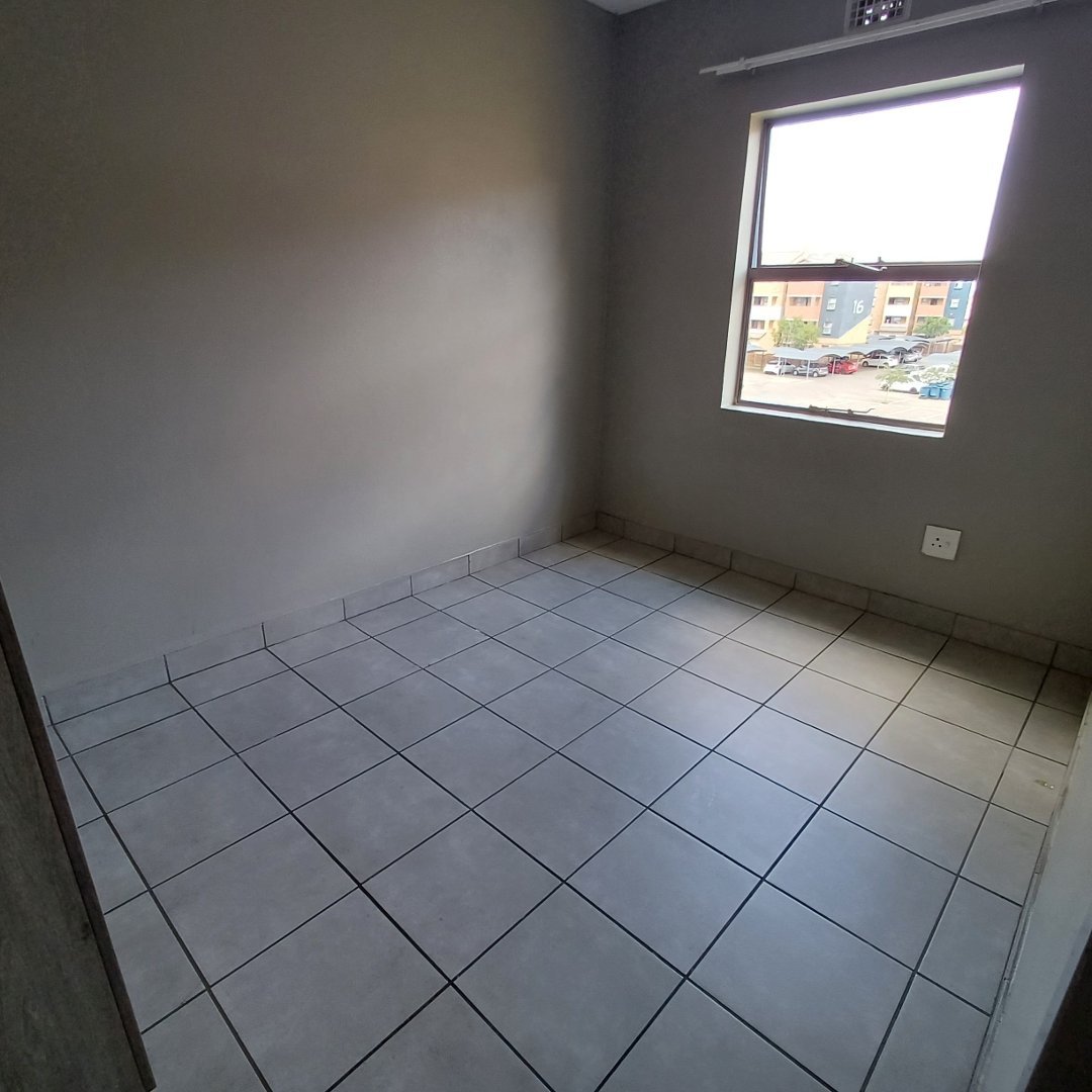 2 Bedroom Property for Sale in Heuweloord Gauteng