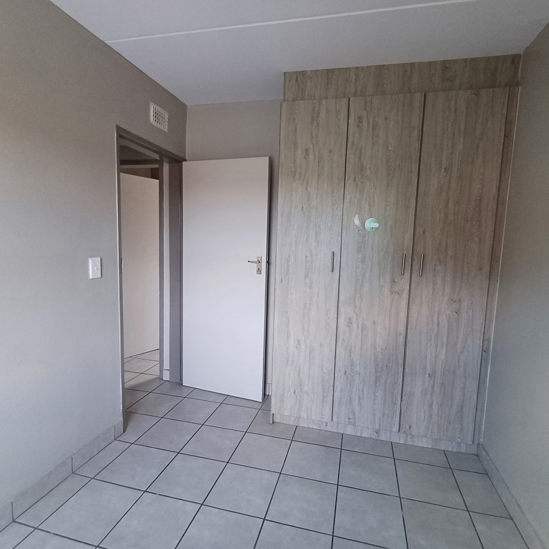 2 Bedroom Property for Sale in Heuweloord Gauteng