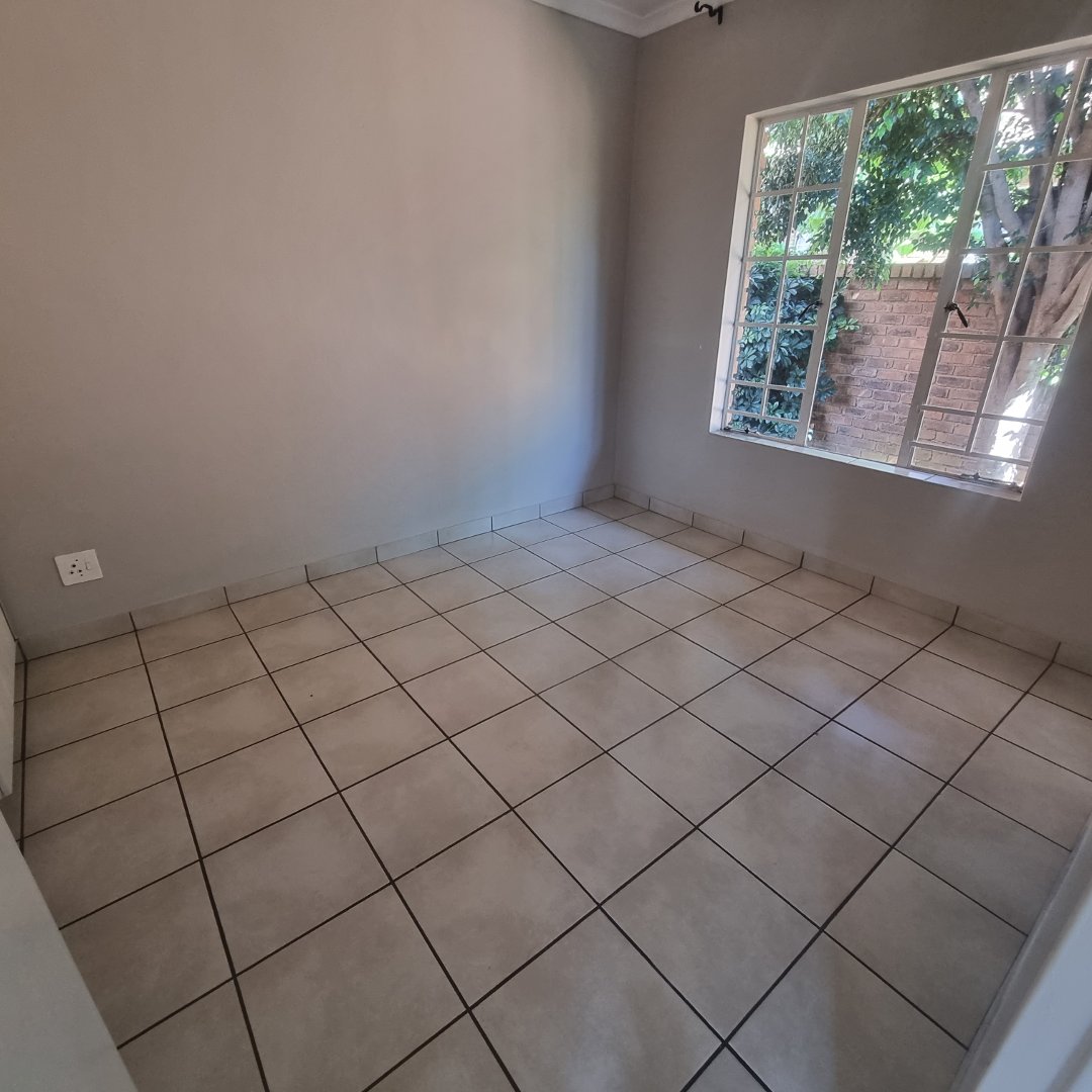 2 Bedroom Property for Sale in Amberfield Heights Gauteng