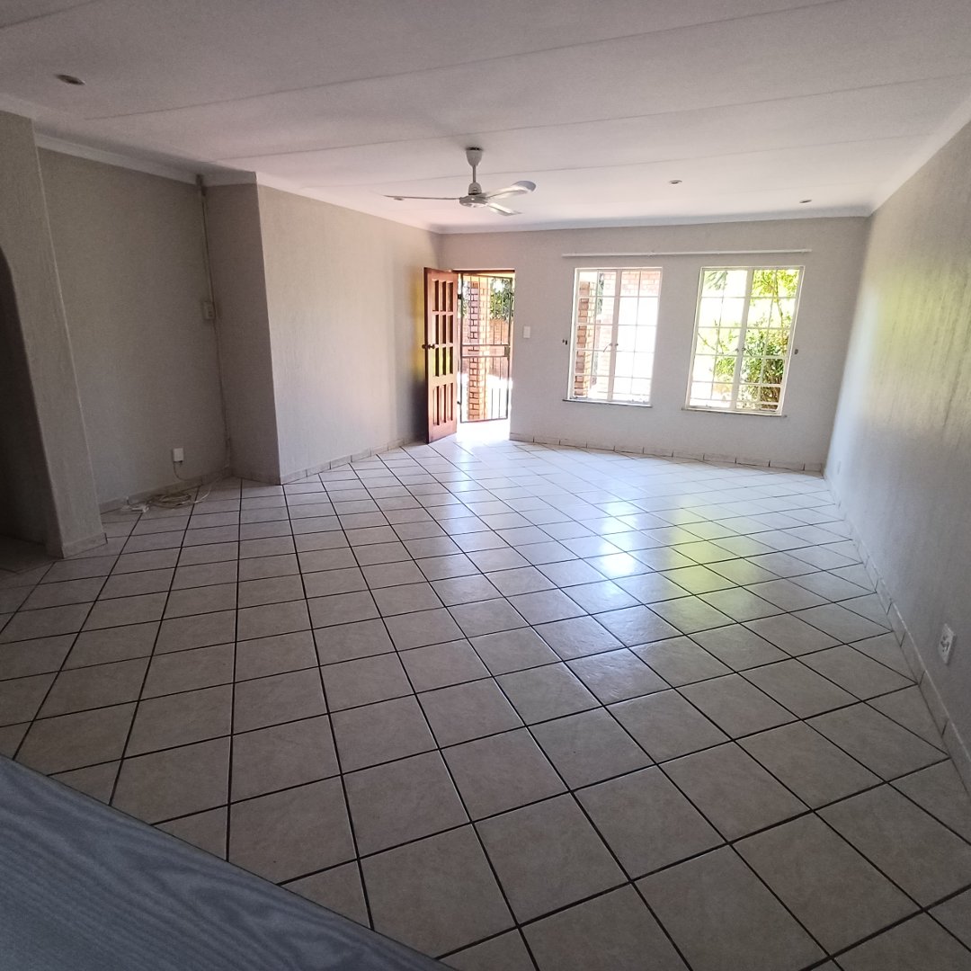 2 Bedroom Property for Sale in Wierda Park Gauteng